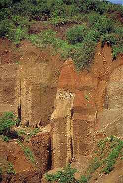 jade, Burmese jade, jadeite, ruby, Burma, Burma jade, Kachin, Hpakan, jadeite mining