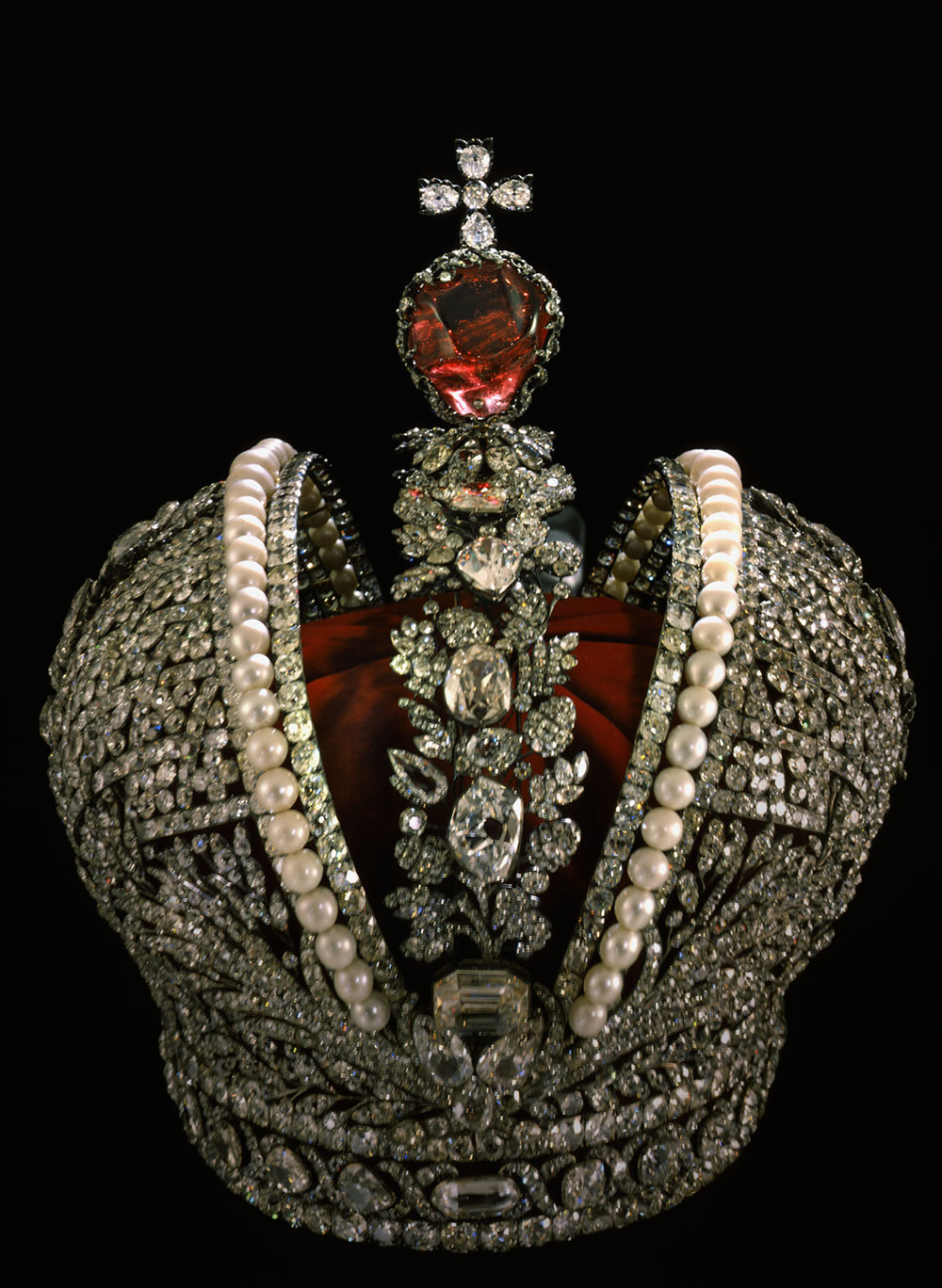The Imperial Russian Crown. Click on the photo for a larger image.