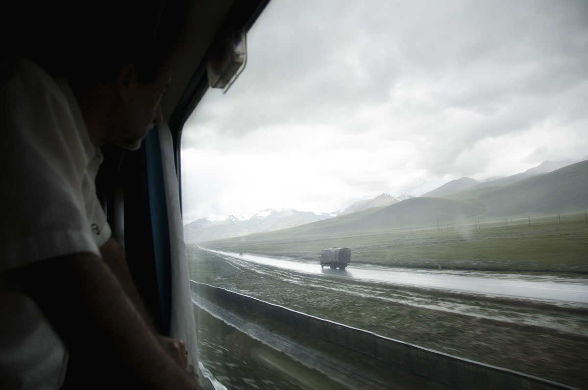 Trainspotting Dana Schorr admires the scenery on the Qinghai-Tibet railway. Photo: Richard W. Hughes
