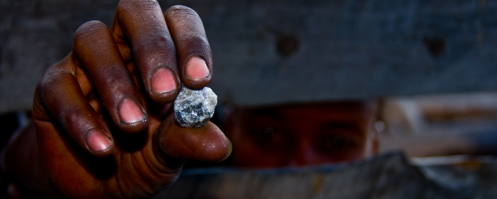Tanzanite Mines of Merelani • Working the Blueseam